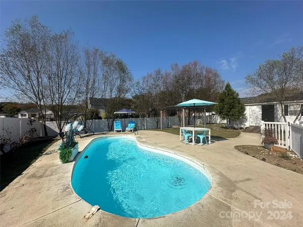 3626 Cedar Springs Dr SW, Concord, NC 28027