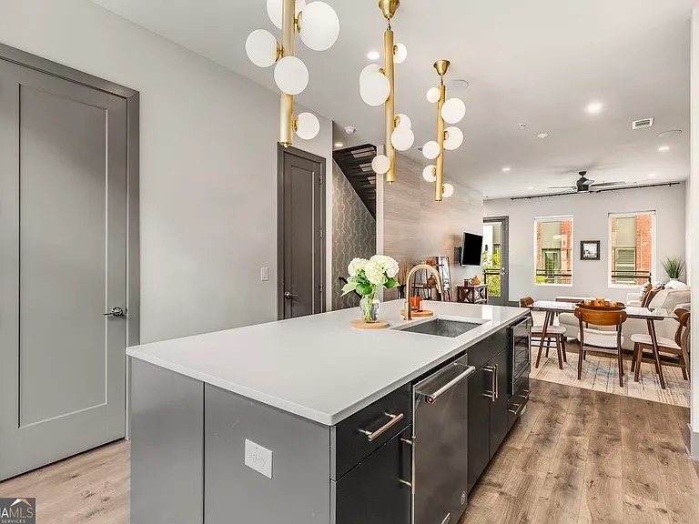 1300 Chelsea Cir NW — Photo 10