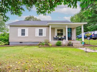 117 Pineland Ave, Boiling Springs, NC 28152