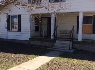 1109 Cooper St, Bowie, TX 76230