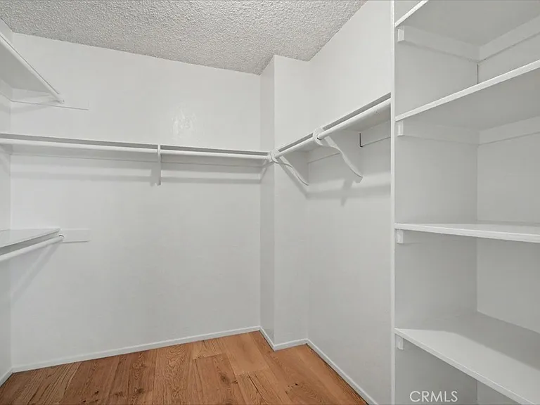 21019 Gresham St #22 — Photo 15