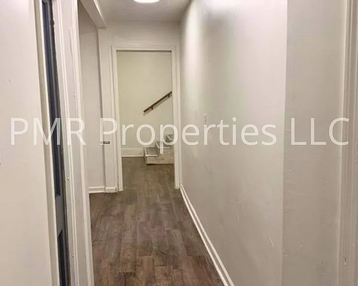 824 1st Ave — Photo 9