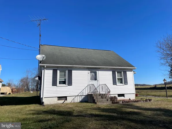5698 N Church St, Glen Rock, PA 17327