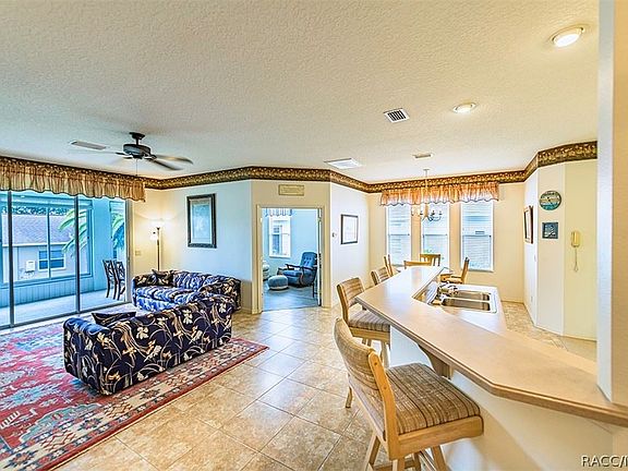 5th image of 2233 N Brentwood Cir