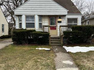 38 E Strathmore Ave, Pontiac, MI