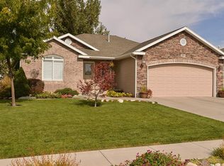1146 W 1460 N, Clinton, UT 84015