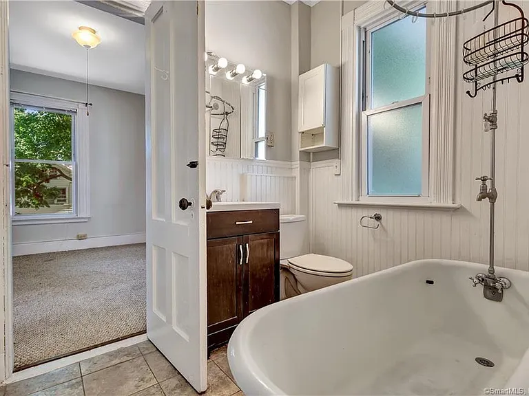 28 Edwards St #2 — Photo 18
