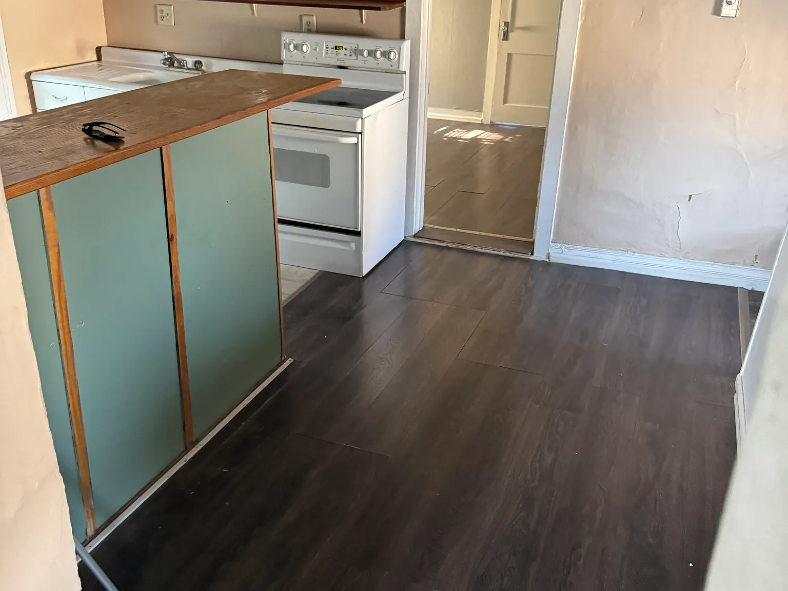 1 bed, 950 sqft, $675 — Photo 1