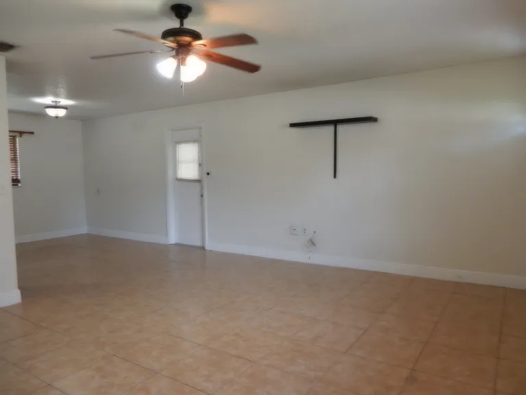 3719 Pembrook Dr — Photo 29
