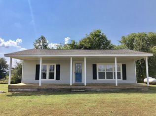 1368 Lexington Rd, Loretto, TN 38469