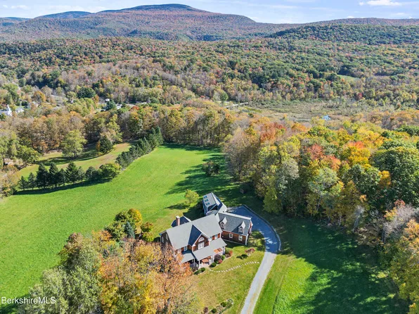 136 Mallery Rd, New Ashford, MA 01237