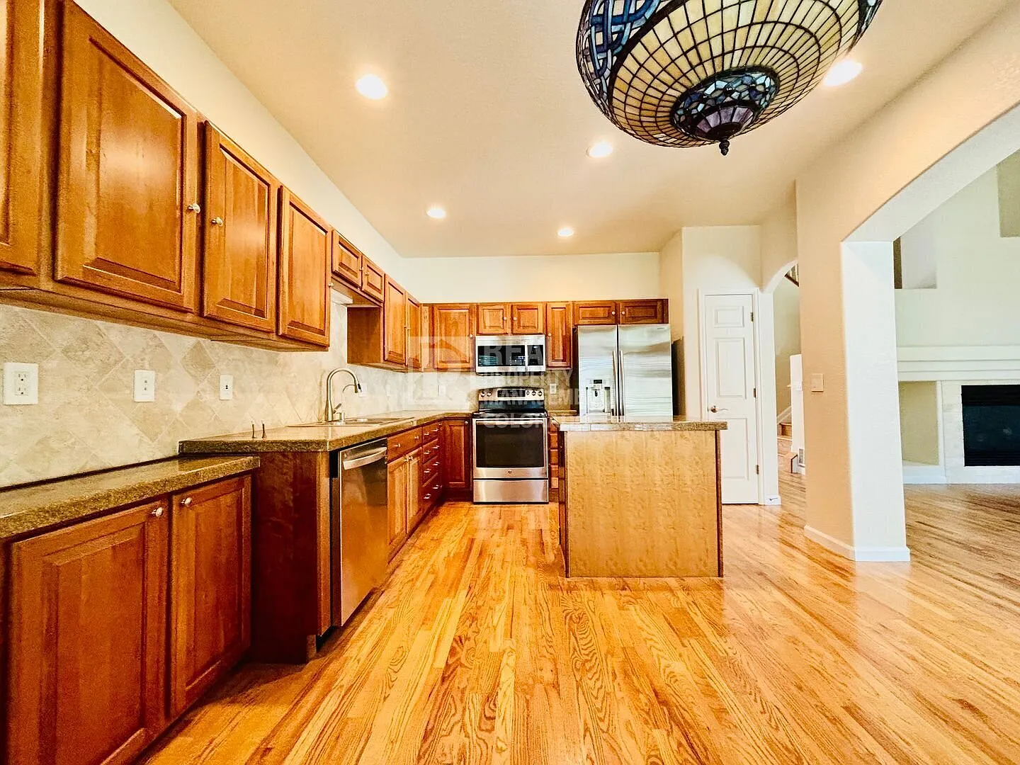 Beautifully Updated Littleton Rental with Great Location - 8512 S Lewis Way, Littleton, CO 80127 — Photo 3