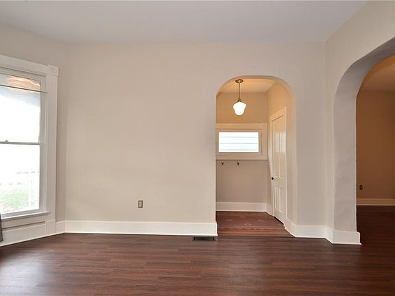 4th image of 1421 Olive St