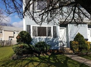 24 Davids Ct, Dayton, NJ