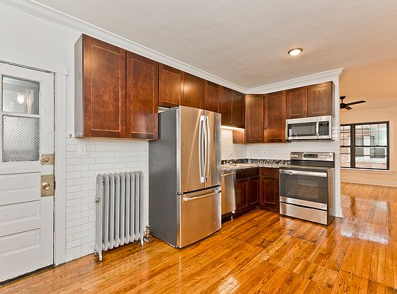 3rd image of 845 W Agatite Ave APT 2E