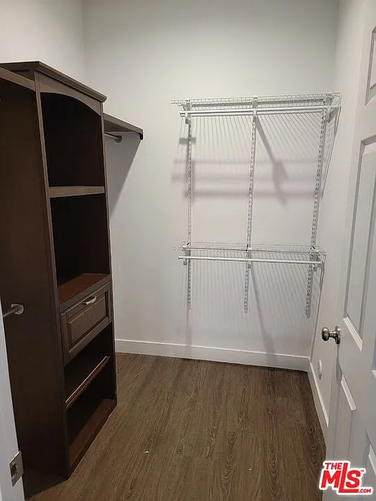3 bed, 2.0 bath, 1200 sqft, $3,250 — Photo 3