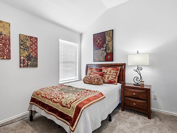 5th image of 1712 Canyon Ridge St