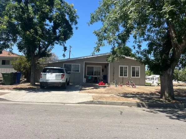 210 E Calvin St, Taft, CA 93268