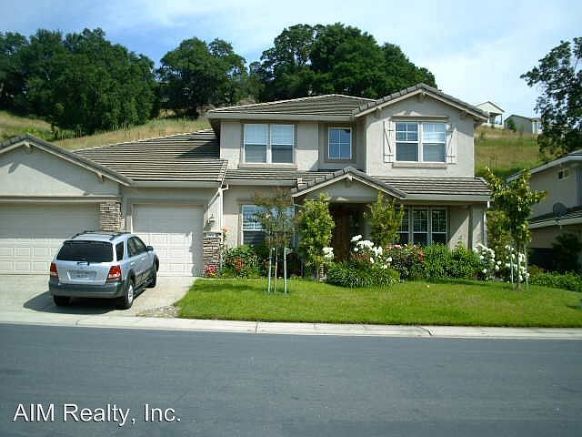 2nd image of 2821 Hillcrest Rd