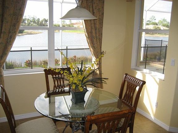 Breakfast Nook with Lake Views