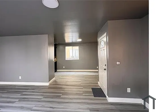 5 bed, 1751 sqft, $4,677 — Photo 4
