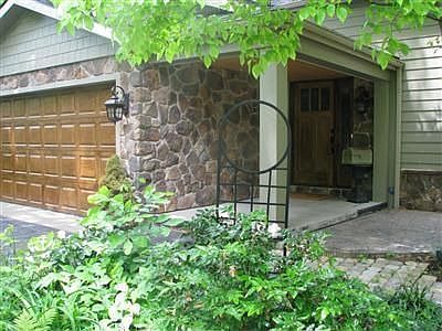 5th image of 20800 Beaconsfield Blvd
