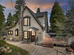 242 Holiday Dr, Lake Arrowhead, CA 92352