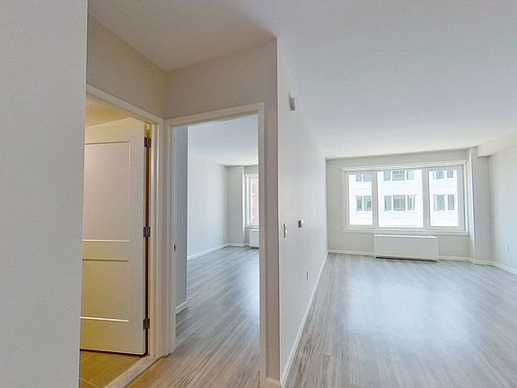 2nd image of 178-02 Hillside Ave #502