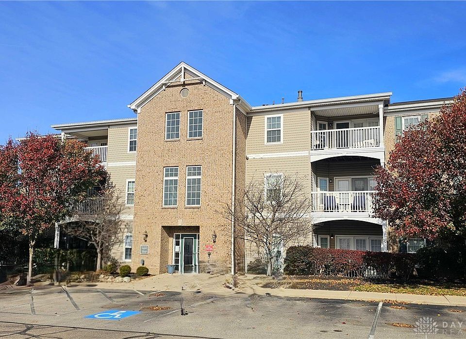 1st image of 3216 Grand Falls Blvd