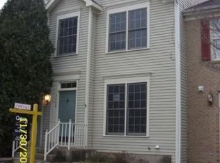 6939 Compton Ln, Centreville, VA 20121