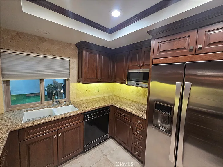 8933 Biscayne Ct #8933221G — Photo 16