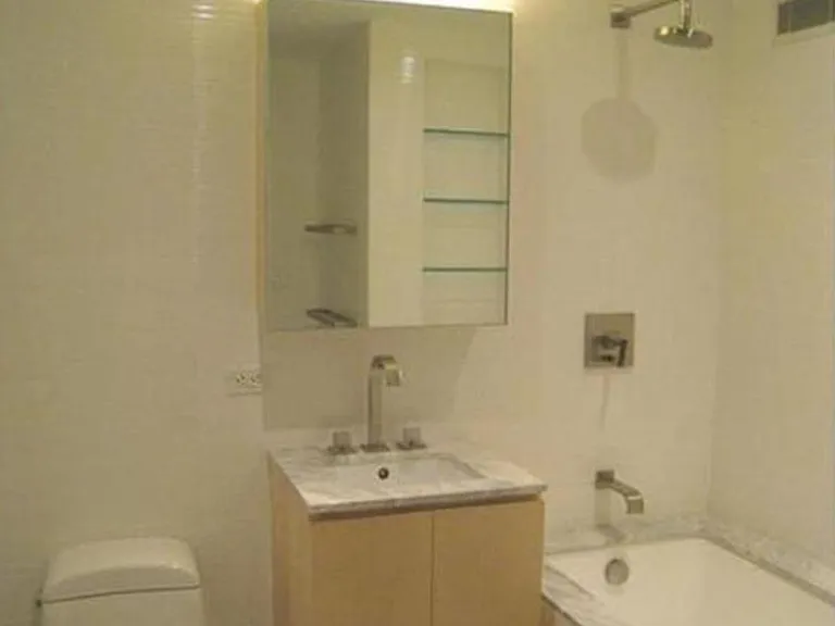 211 E 51st St #7D — Photo 8