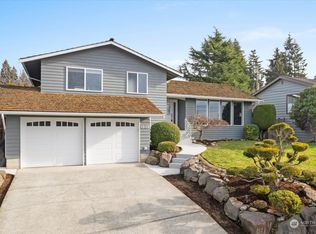 1015 8th Ave S, Edmonds, WA 98020