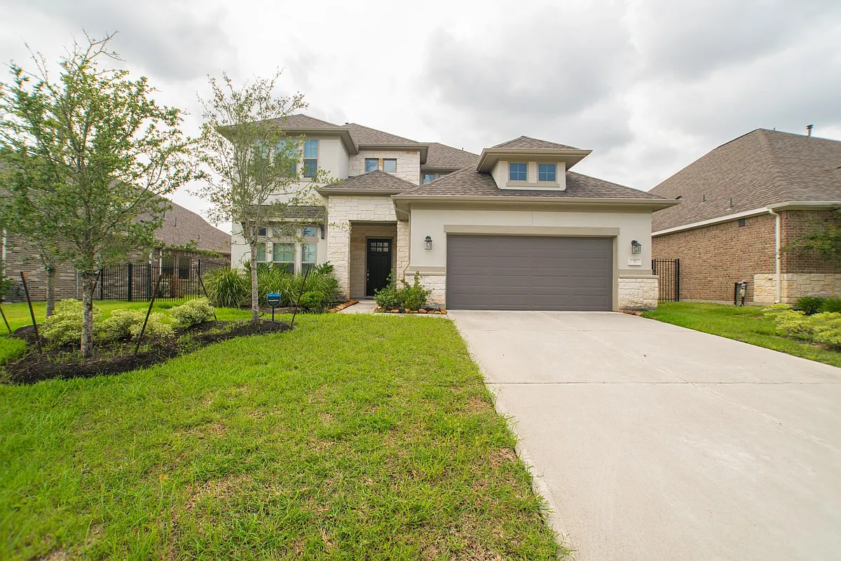 Photo 1 of 48 - 73 Botanical Vista Dr - Tomball, TX Primary Photo - 73 Botanical Vista Dr