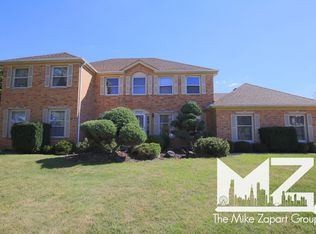 2516 Highland Dr, Palatine, IL 60067