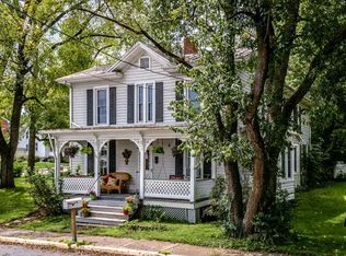215 High St, Dayton, VA 22821
