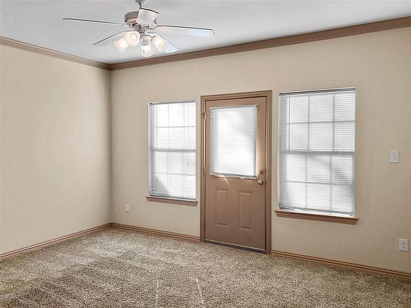 3rd image of 1579 Cozy Dr