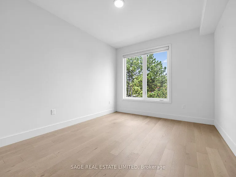 909 Castlefield Ave #3 — Photo 19