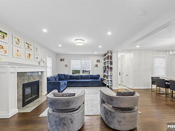 3rd image of 373 Briarcliff Rd
