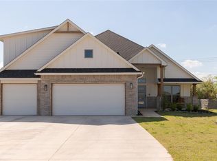 9500 Sultans Water Way, Yukon, OK 73099