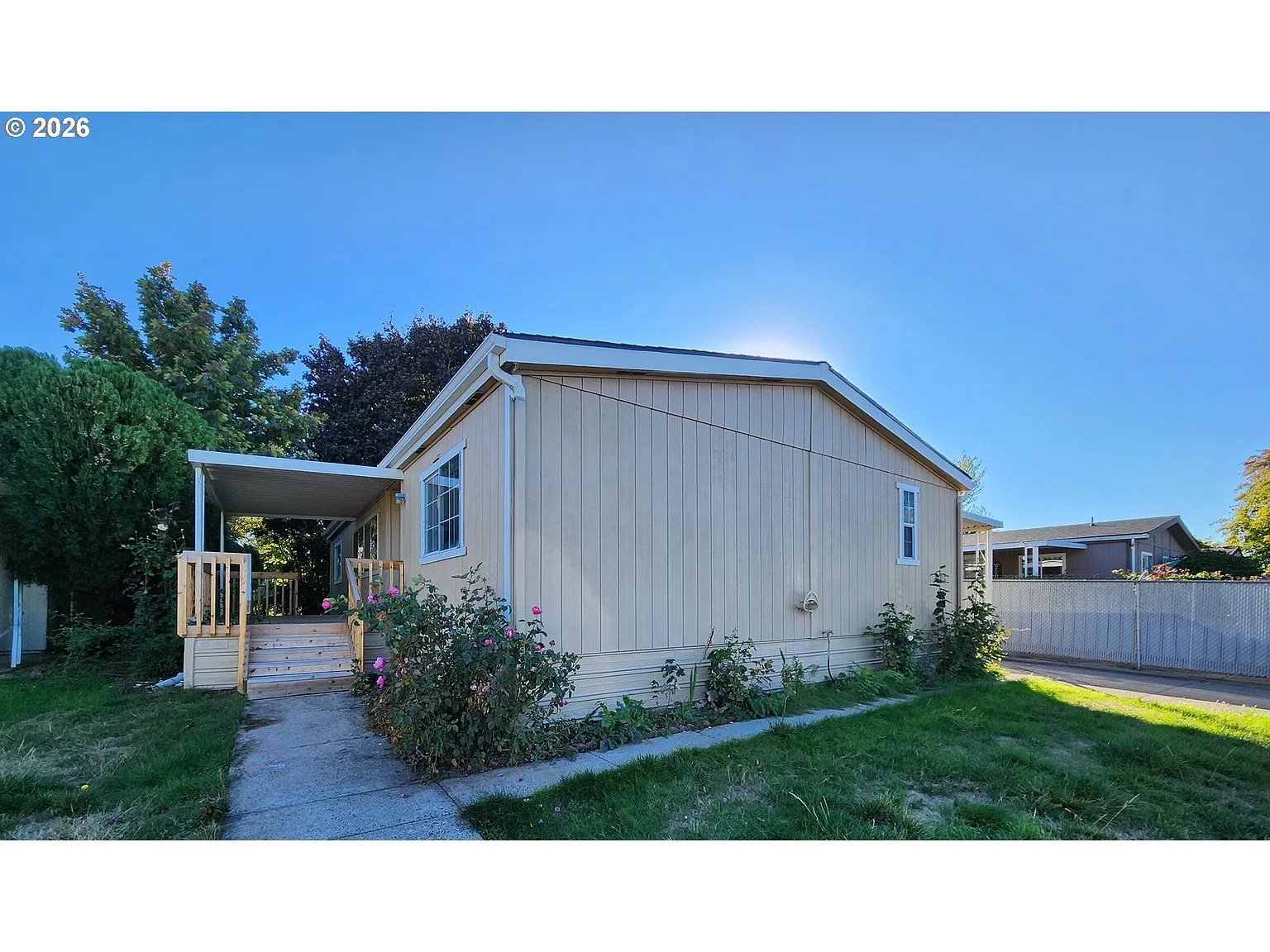 1500 Gabriela Ct NE photo 1