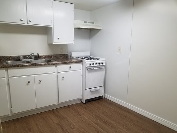 3rd image of 612 Middlebury St APT B