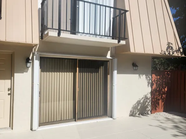 3349 Gardens East Dr APT D, Palm Beach Gardens, FL 33410