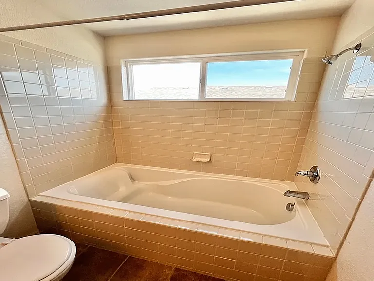 2514 Bar Harbor Dr — Photo 12