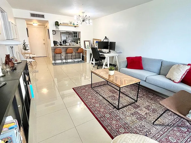 2935 NE 163rd St #5P — Photo 7