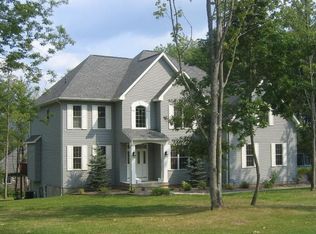 3071 S Oakwood Dr, Painted Post, NY