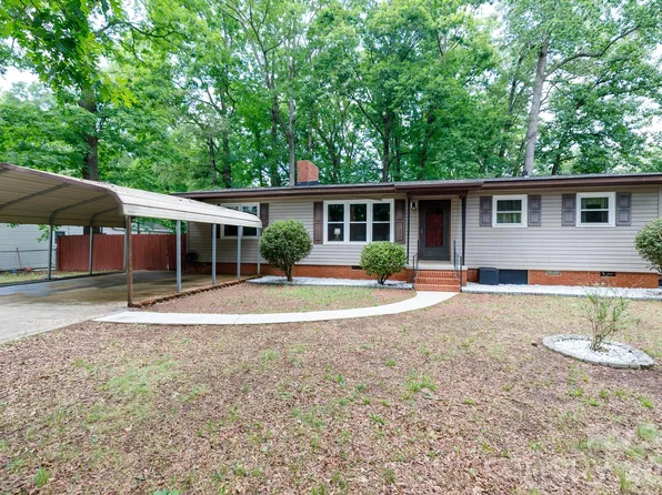 202 Woodlawn Dr, York, SC 29745