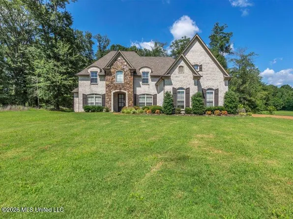 12902 Cotton Row Dr, Olive Branch, MS 38654