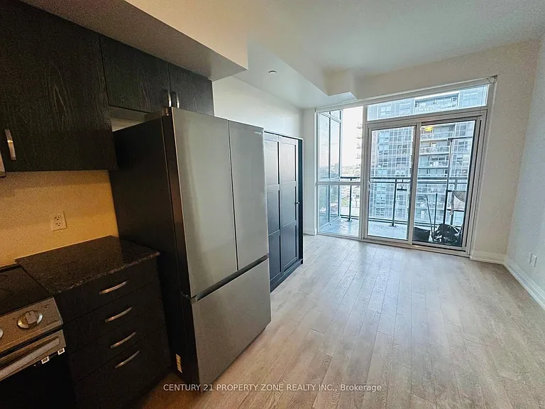 10 Meadowglen Pl #1003 — Photo 3
