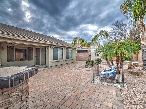 5th image of 2388 W Silver Streak Way